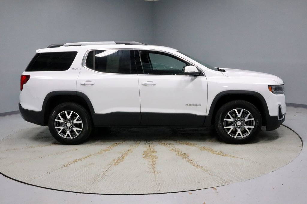 Used 2023 GMC Acadia SLT image 13