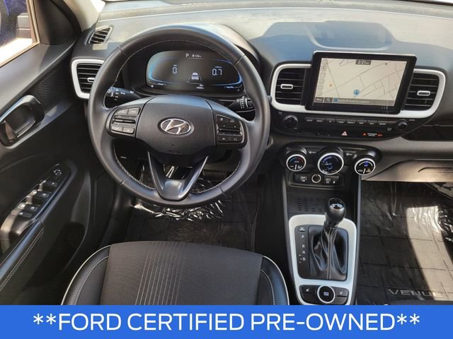Used 2023 Hyundai Venue Limited FWD image 21