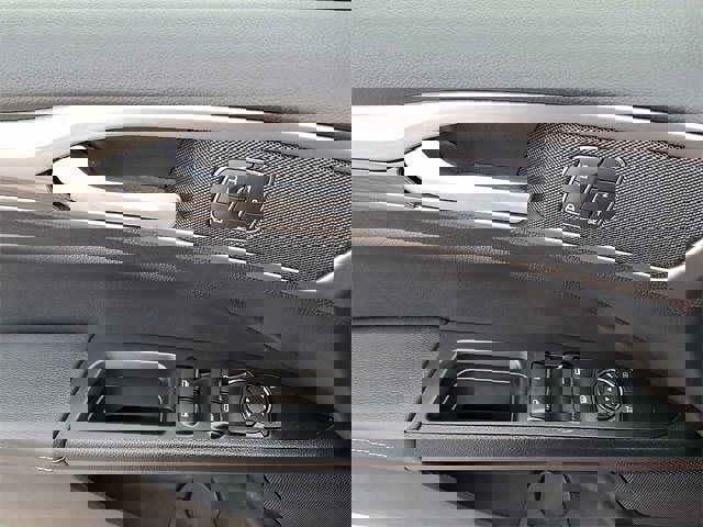 Certified 2018 Ford Fusion SE w/ Fusion SE Technology Package image 15