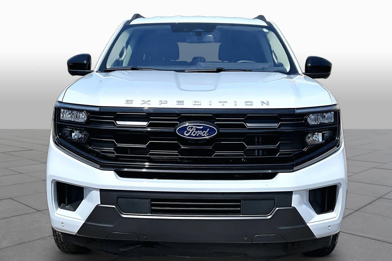Certified 2025 Ford Expedition Active RWD image 4