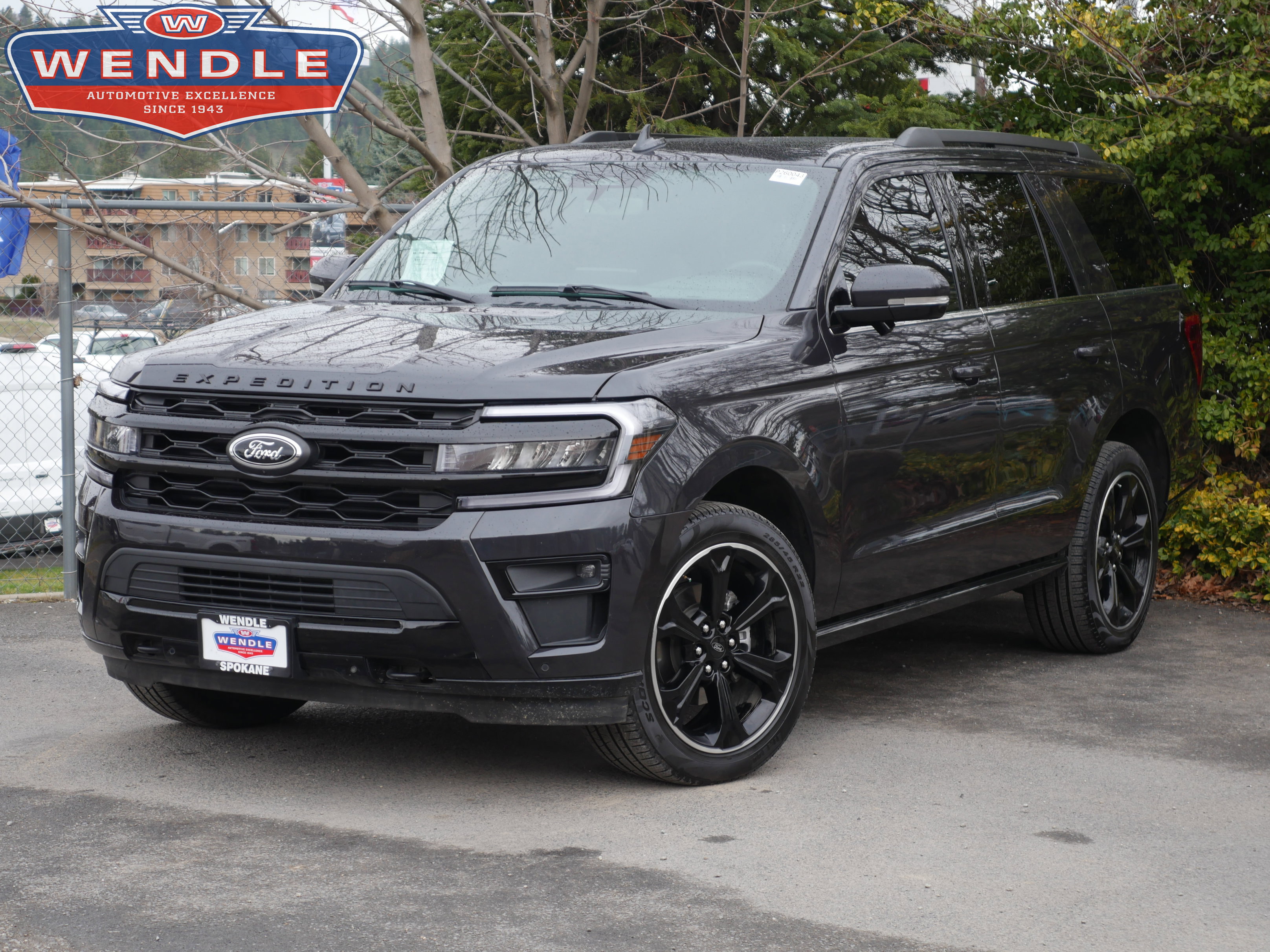 Certified 2024 Ford Expedition Limited image 1