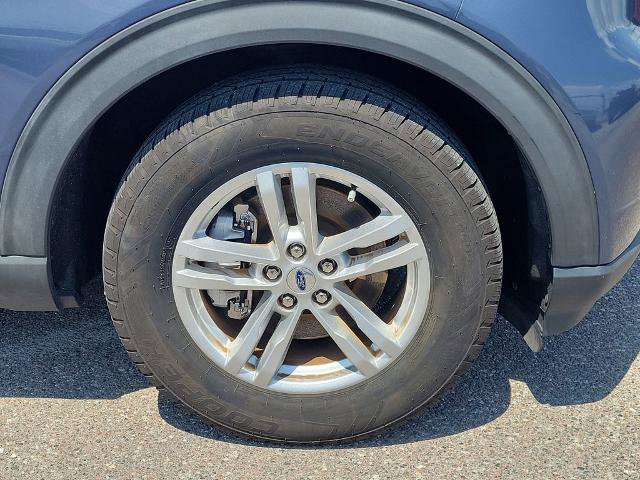 Certified 2021 Ford Explorer XLT w/ Class III Trailer Tow Package RWD image 7