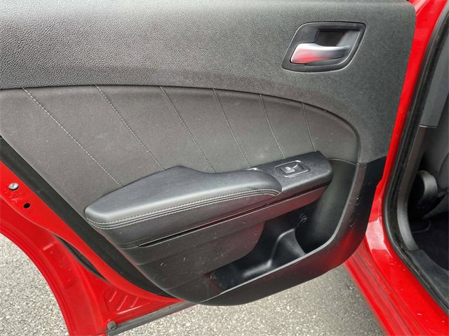 Used 2022 Dodge Charger SXT w/ Blacktop Package image 12