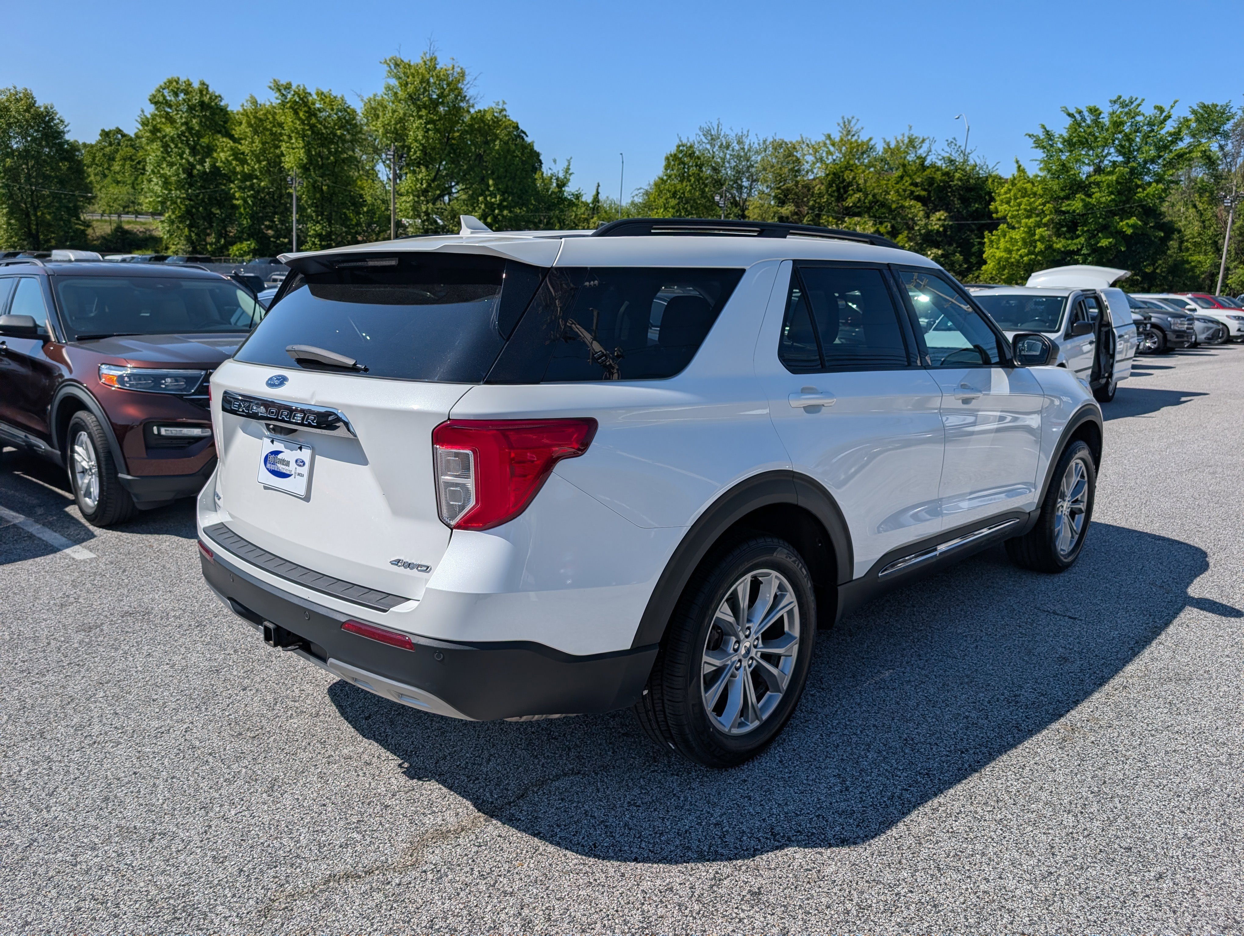 Certified 2023 Ford Explorer XLT w/ Equipment Group 202A AWD/4WD image 7
