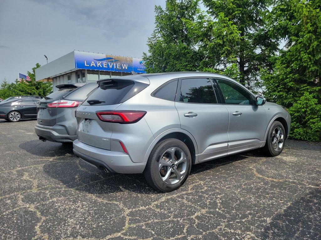 Certified 2023 Ford Escape ST-Line Select w/ Tech Pack #1 AWD/4WD image 3