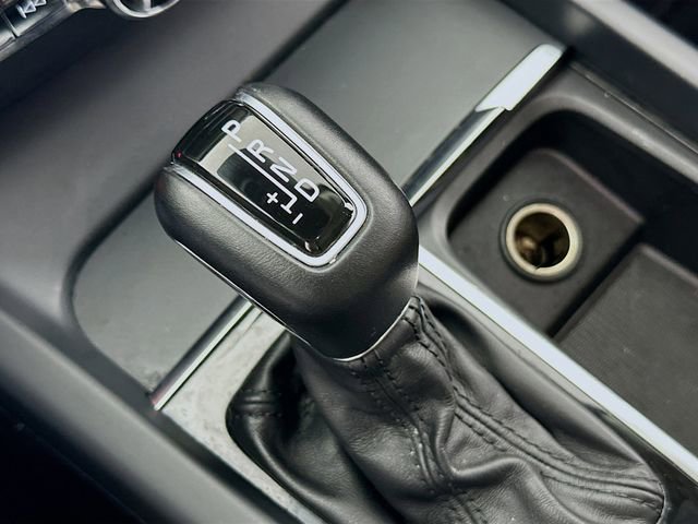 Used 2019 Volvo XC60 T5 Momentum w/ Multimedia Package image 18