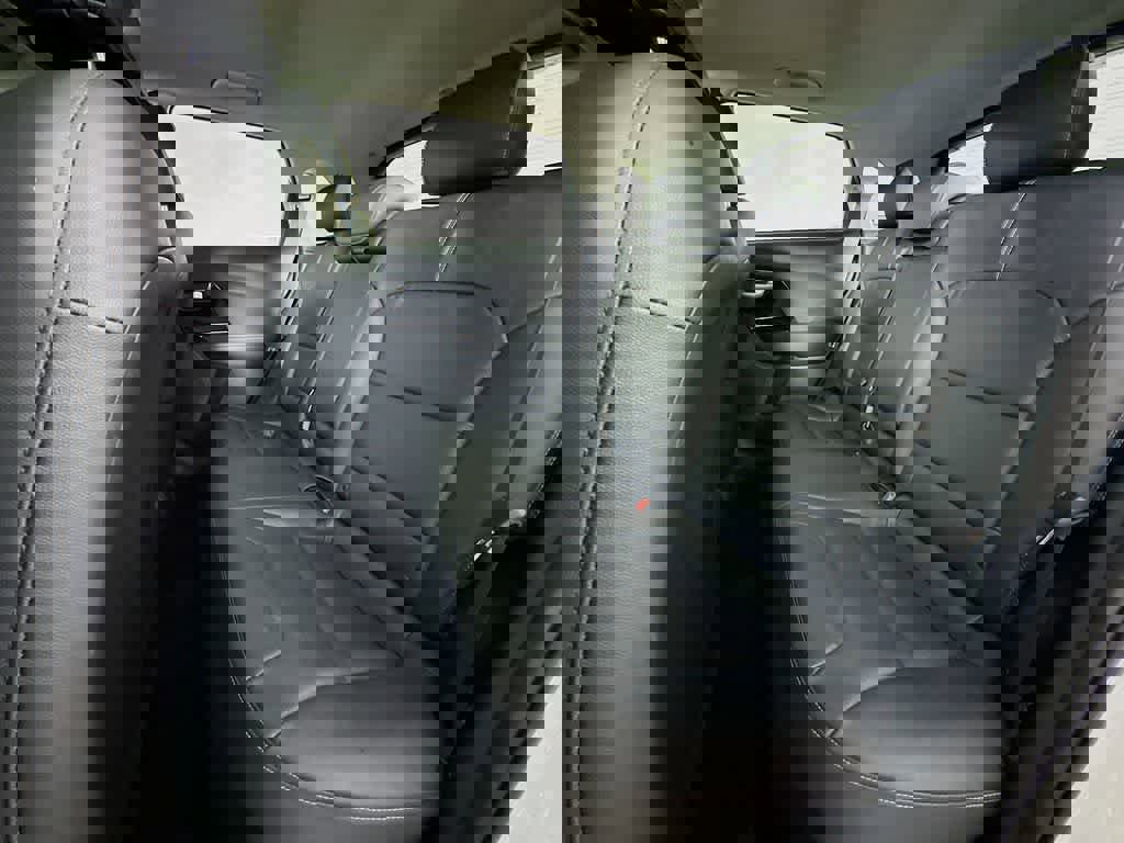 Used 2022 Kia Niro EX Premium image 15