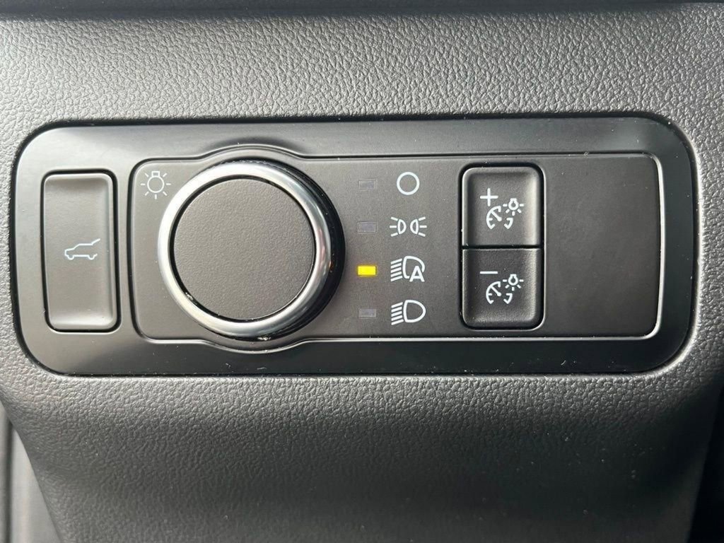 Certified 2022 Ford Escape SE w/ SE Sport Appearance Package AWD/4WD image 22