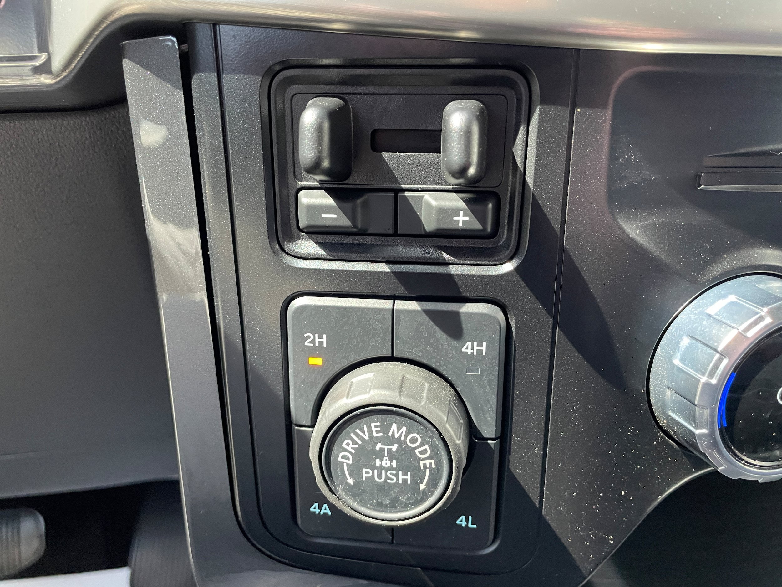 Certified 2023 Ford F150 Lariat w/ Equipment Group 502A High AWD/4WD image 22