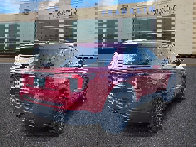 Certified 2025 Ford Explorer ST-Line w/ Premium Package image 5