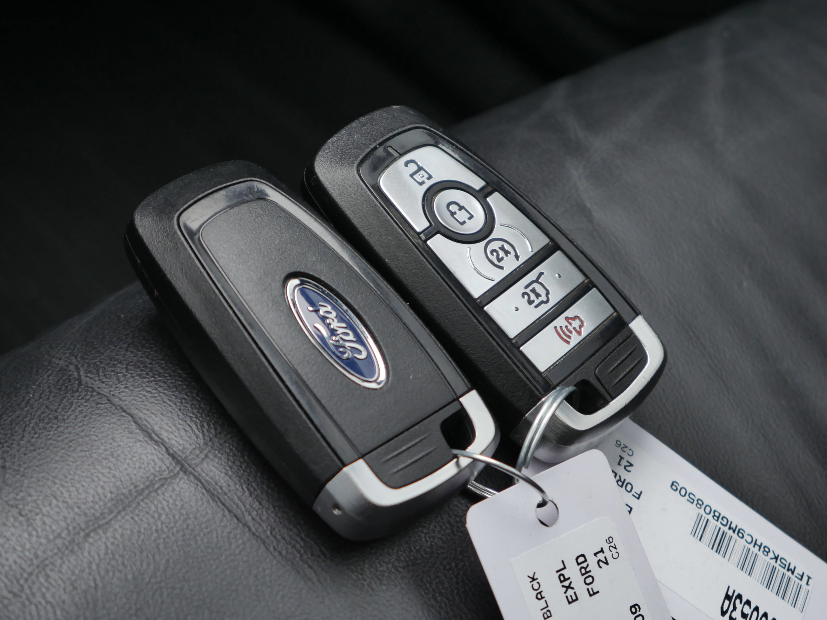 Certified 2021 Ford Explorer Platinum image 37