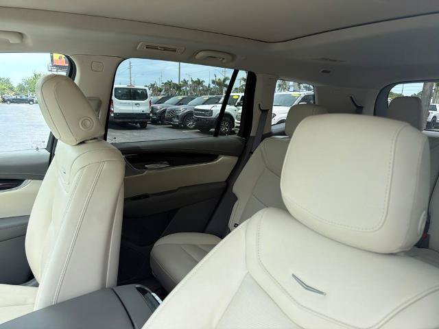 Used 2024 Cadillac XT6 Premium Luxury w/ Technology Package FWD image 10