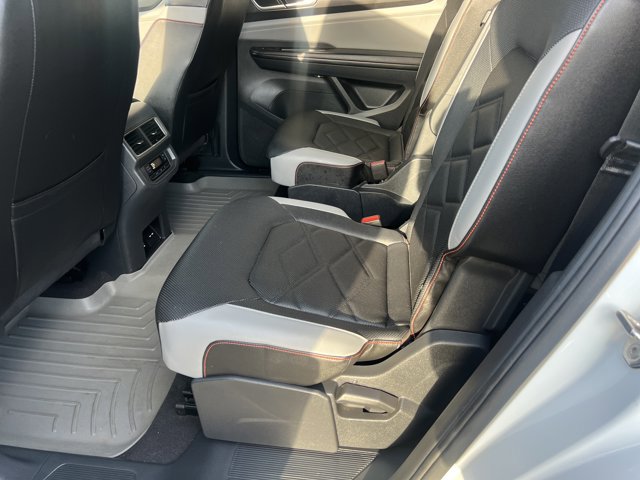 Used 2024 Volkswagen Atlas Peak Edition SE AWD/4WD image 14