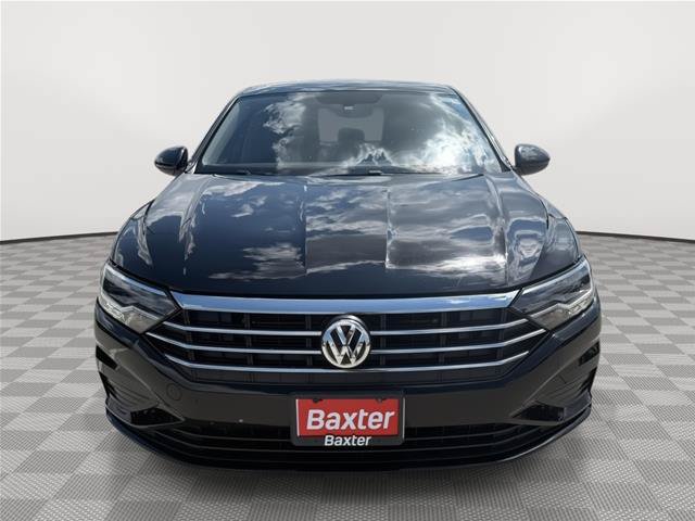 Used 2019 Volkswagen Jetta SE FWD image 2
