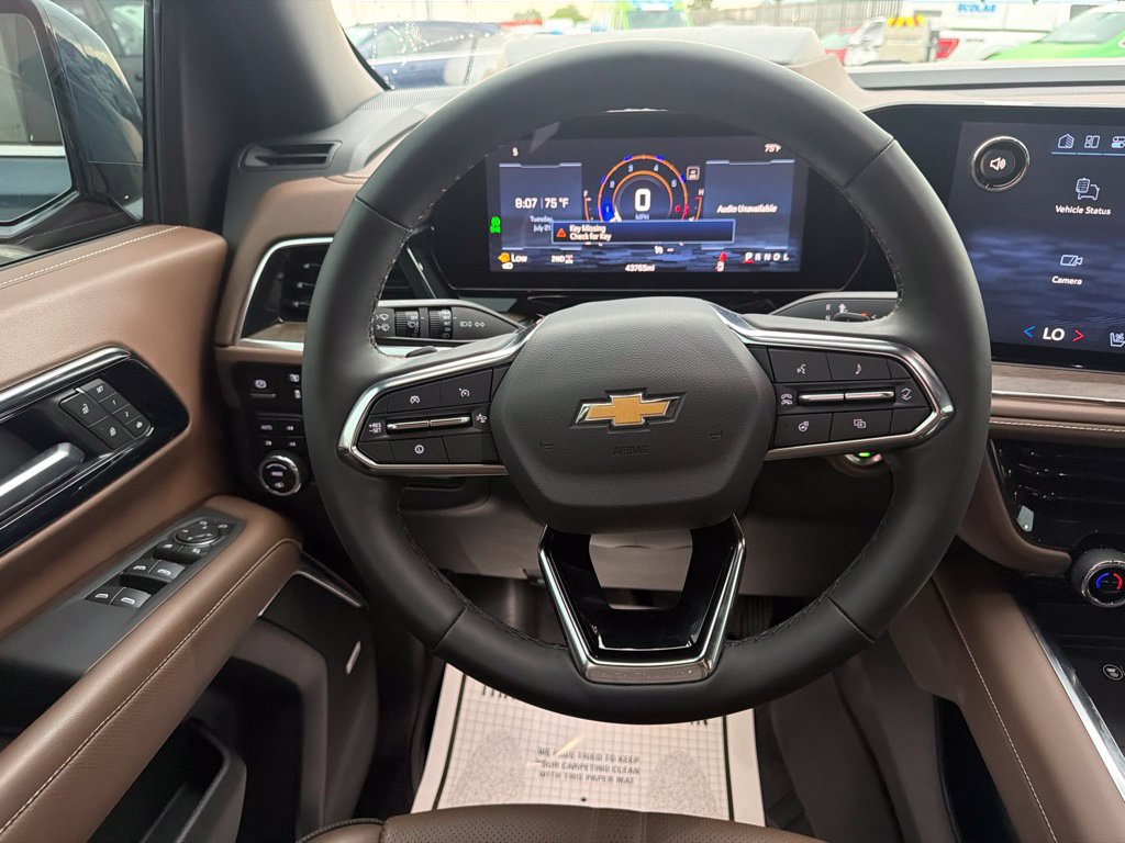Used 2025 Chevrolet Tahoe High Country AWD/4WD image 19