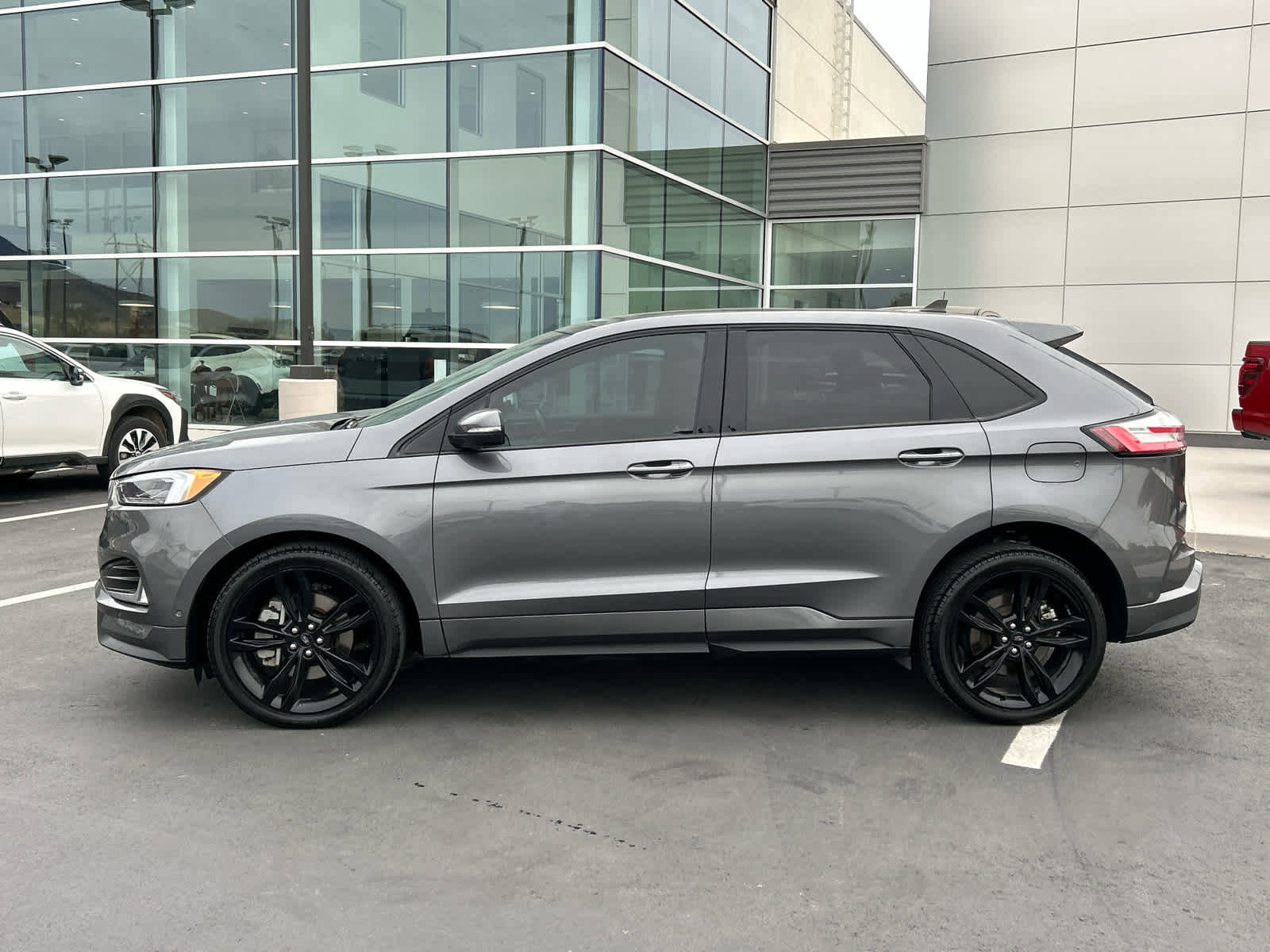 Certified 2022 Ford Edge ST w/ Equipment Group 401A image 4