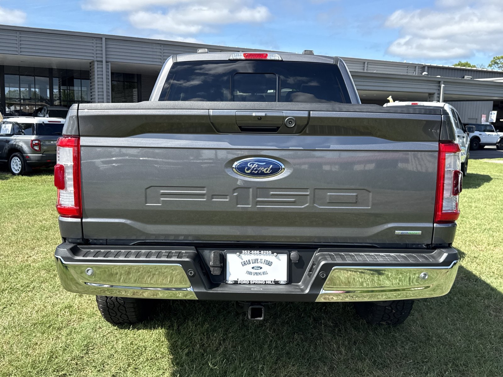 Certified 2022 Ford F150 Lariat w/ FX4 Off-Road Package AWD/4WD image 6