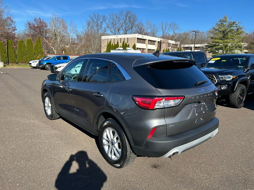 Certified 2022 Ford Escape SE image 4