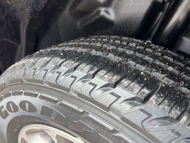 Used 2020 Jeep Cherokee Trailhawk w/ Cold Weather Group image 28