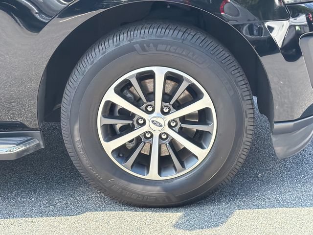 Certified 2018 Ford Expedition XLT w/ Equipment Group 202A RWD image 14