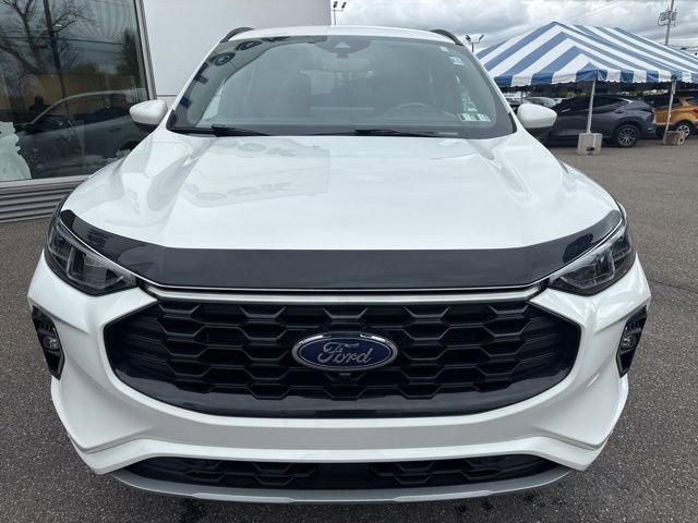 Certified 2023 Ford Escape ST-Line Elite w/ Premium Technology Package AWD/4WD image 3