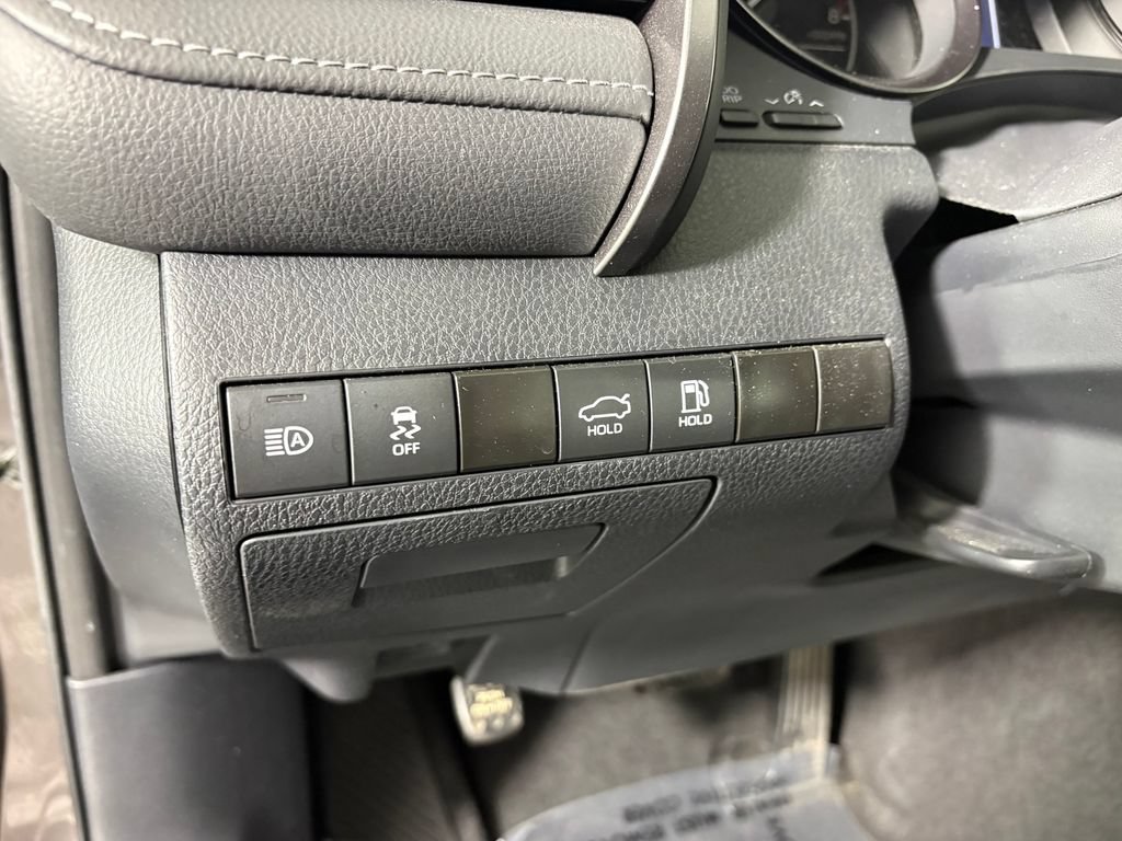 Used 2024 Toyota Camry SE FWD image 14