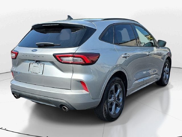 Certified 2023 Ford Escape ST-Line w/ Cold Weather Package FWD image 4