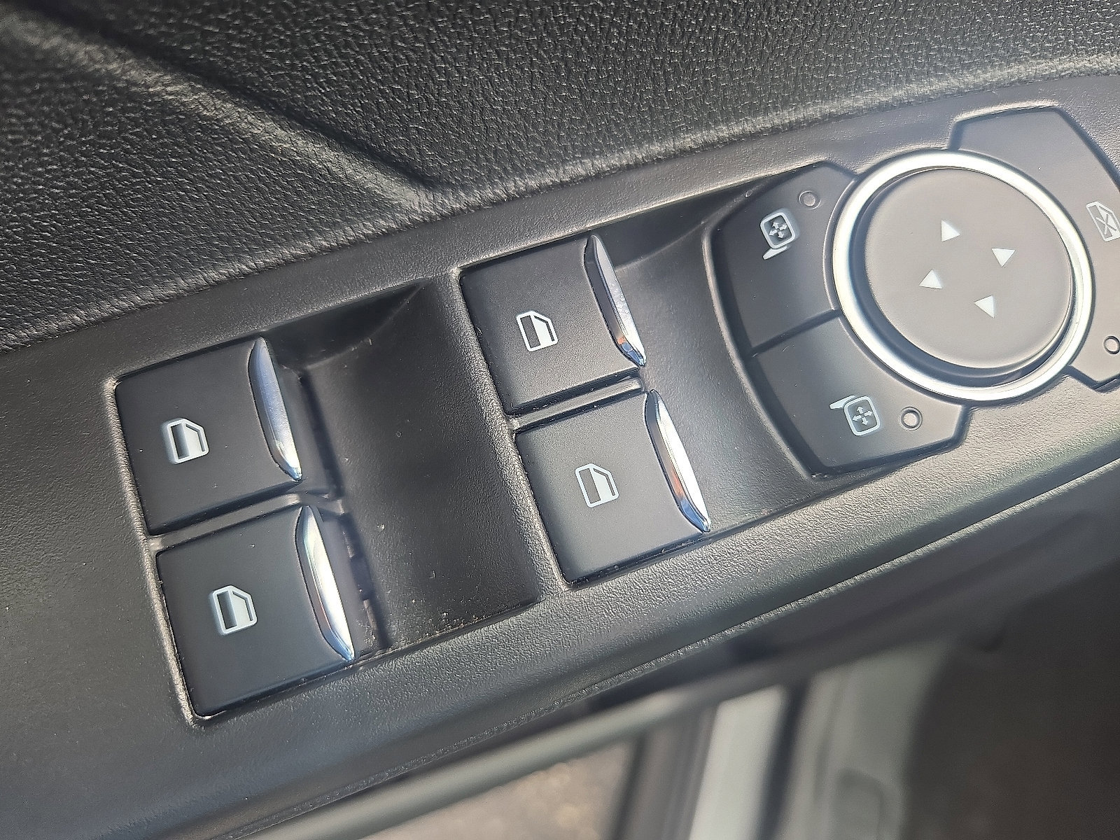 Certified 2023 Ford Escape Active w/ Cold Weather Package image 9