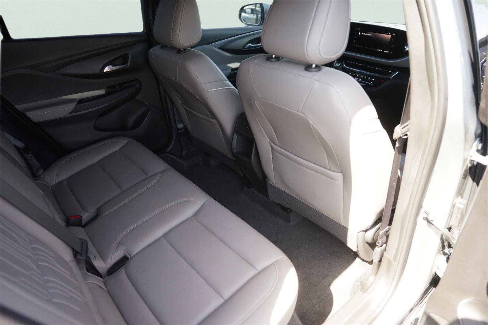 Used 2025 Buick Envista Avenir FWD image 14