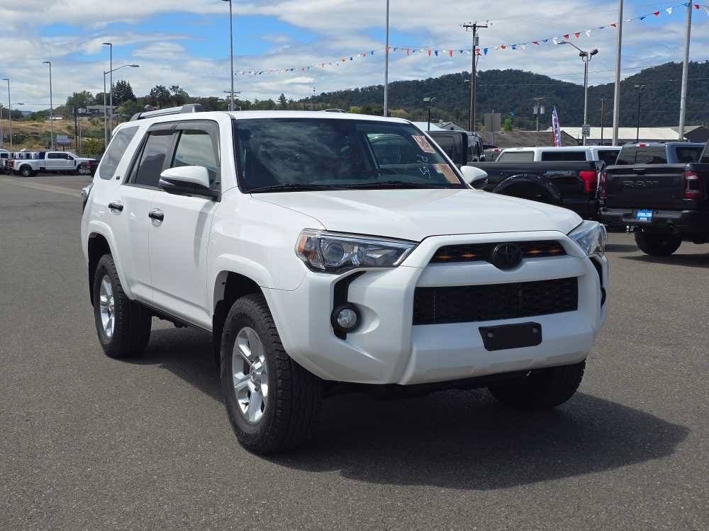Used 2019 Toyota 4Runner SR5 Premium AWD/4WD image 4