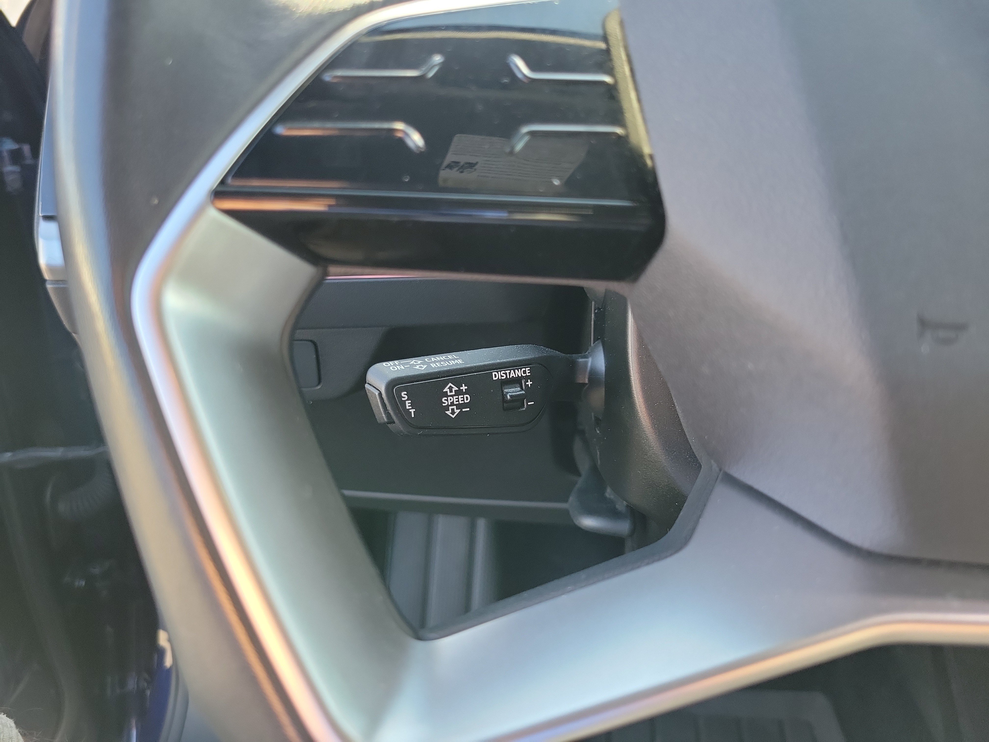 Used 2023 Audi Q4 e-tron Premium Plus RWD image 5