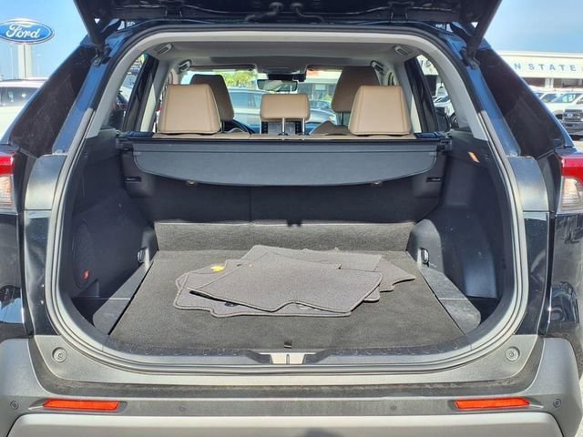 Used 2020 Toyota RAV4 Limited image 29