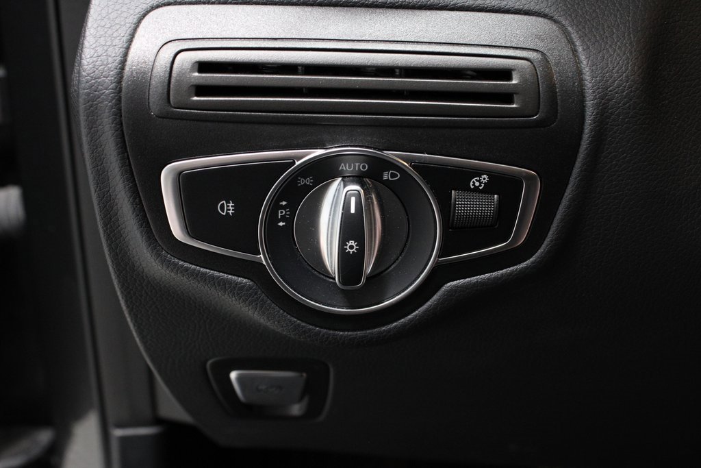 Used 2021 Mercedes-Benz GLC 300 image 25