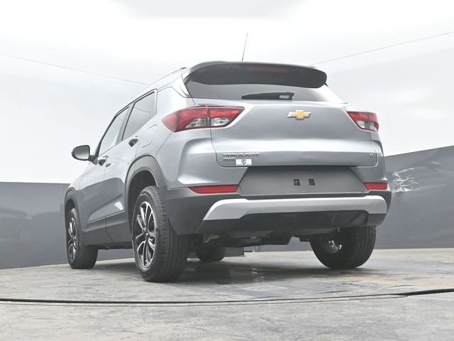 Used 2025 Chevrolet TrailBlazer LT AWD/4WD image 23