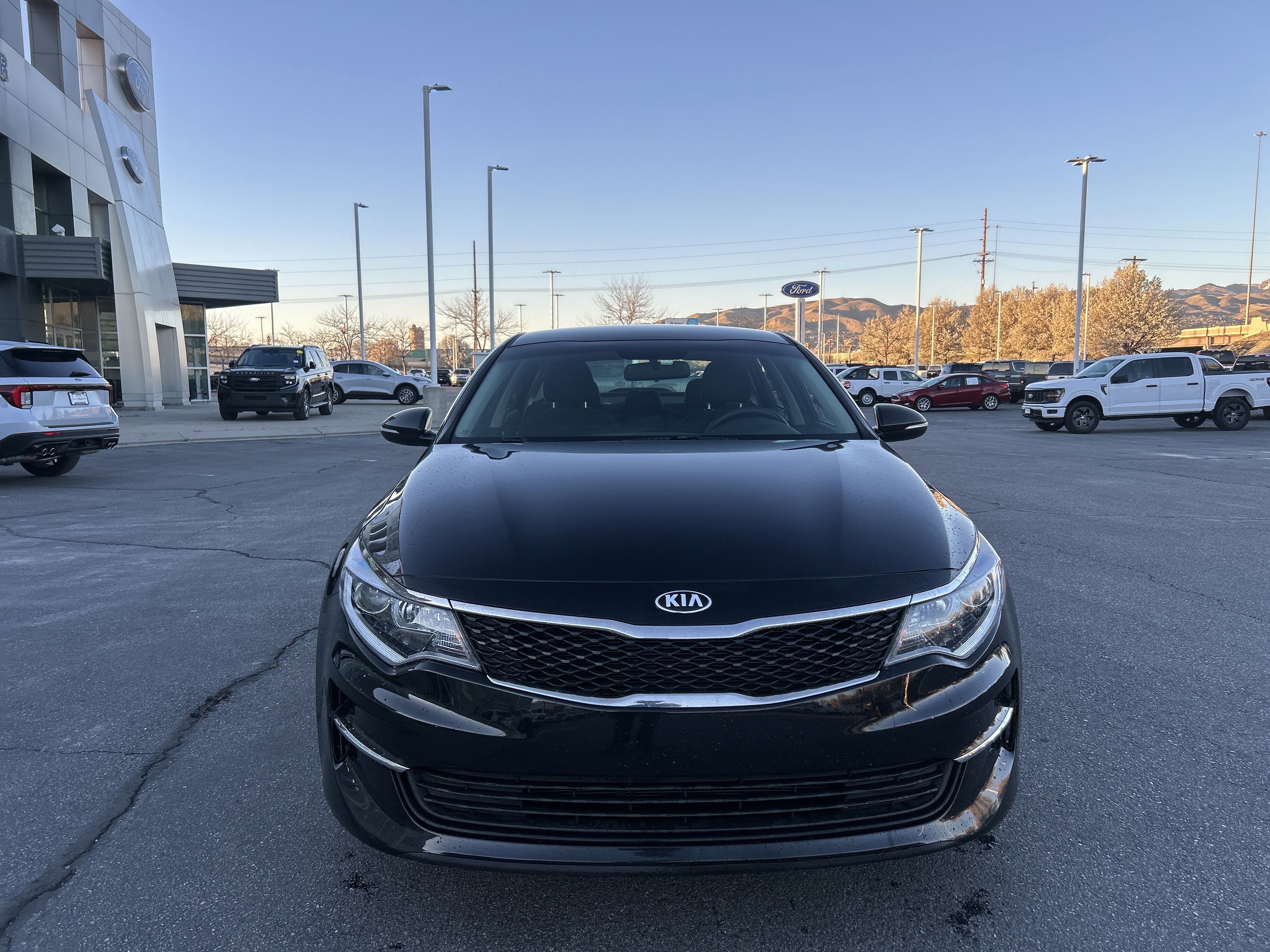 Used 2018 Kia Optima LX w/ 17" Alloy Wheels Package image 8