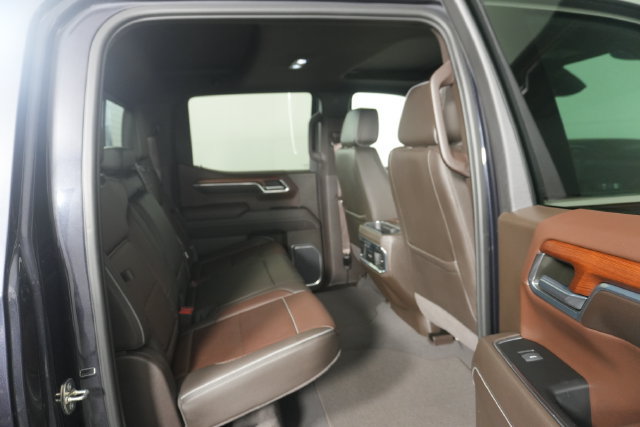Used 2023 GMC Sierra 1500 Denali w/ Technology Package AWD/4WD image 33