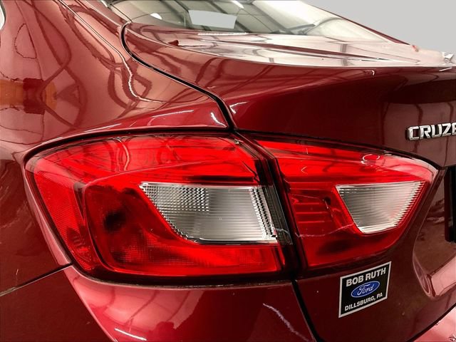 Used 2018 Chevrolet Cruze LT w/ Convenience Package FWD image 28