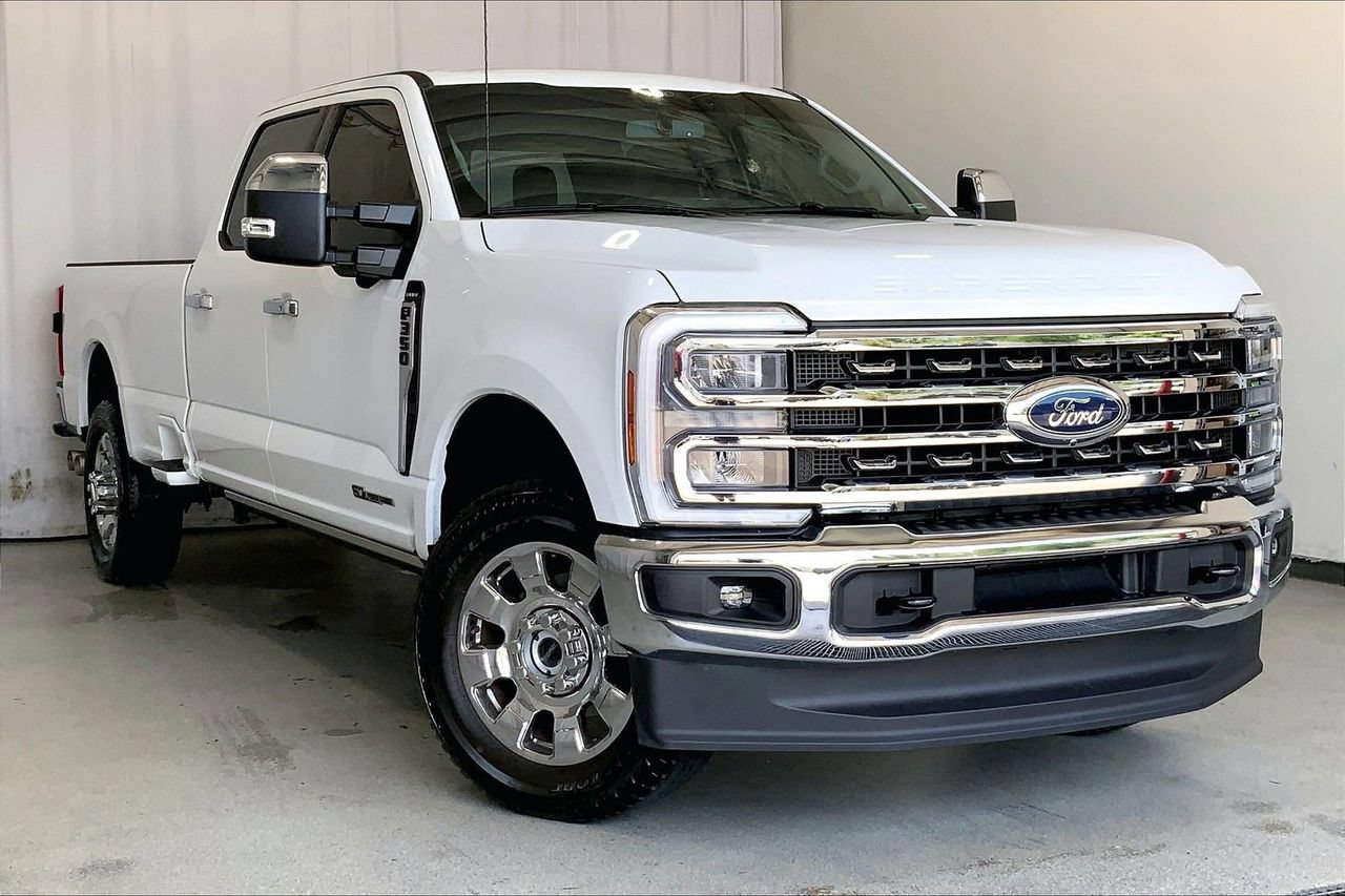 Certified 2026 Ford F350 Lariat AWD/4WD image 32