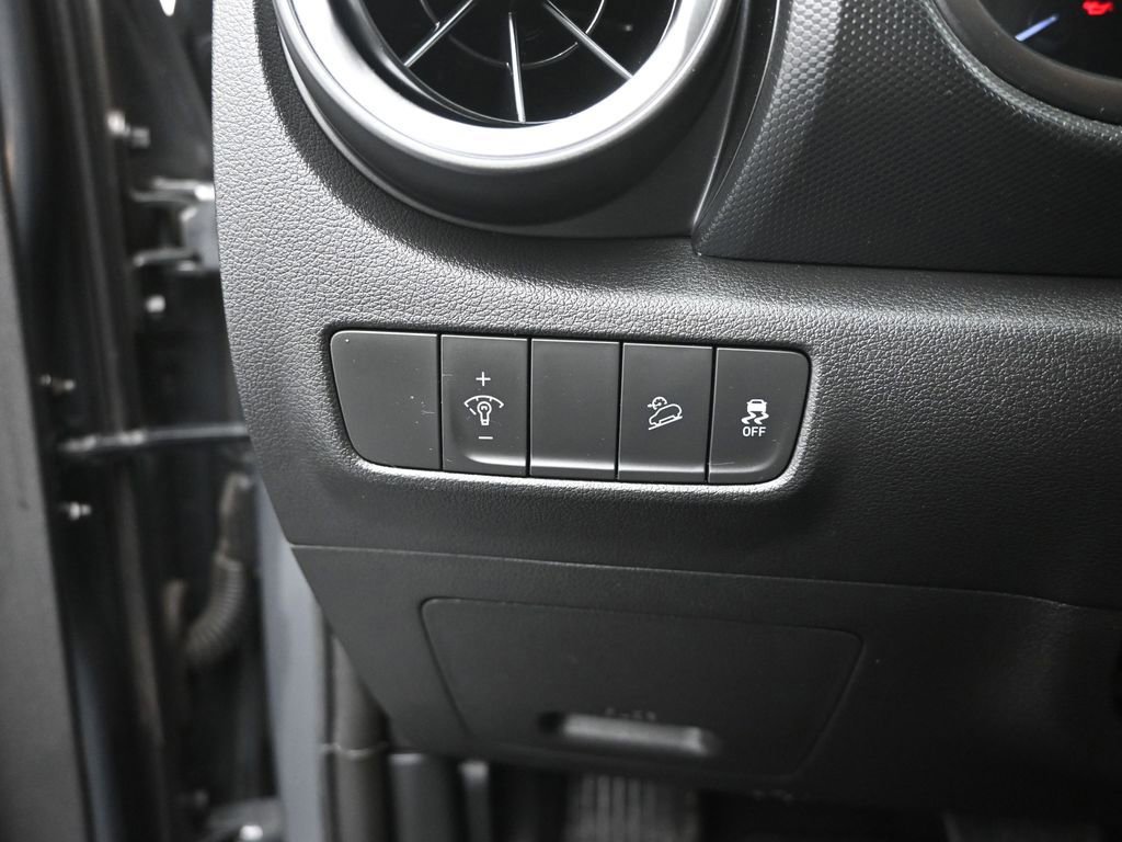 Used 2023 Hyundai Kona SEL image 41