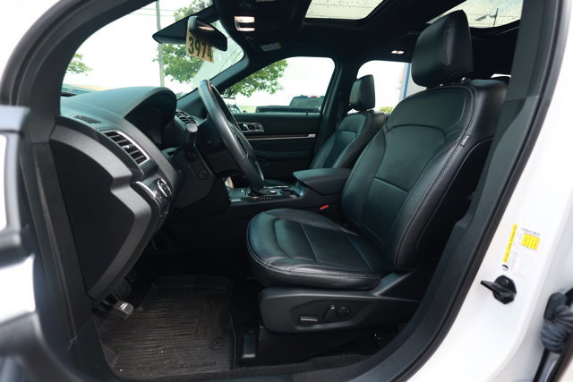 Certified 2019 Ford Explorer Limited w/ Ford Safe & Smart Package FWD image 19