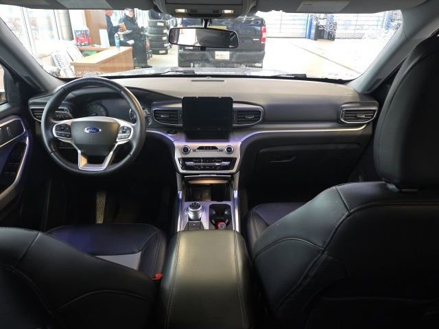 Certified 2022 Ford Explorer XLT w/ Equipment Group 202A image 21