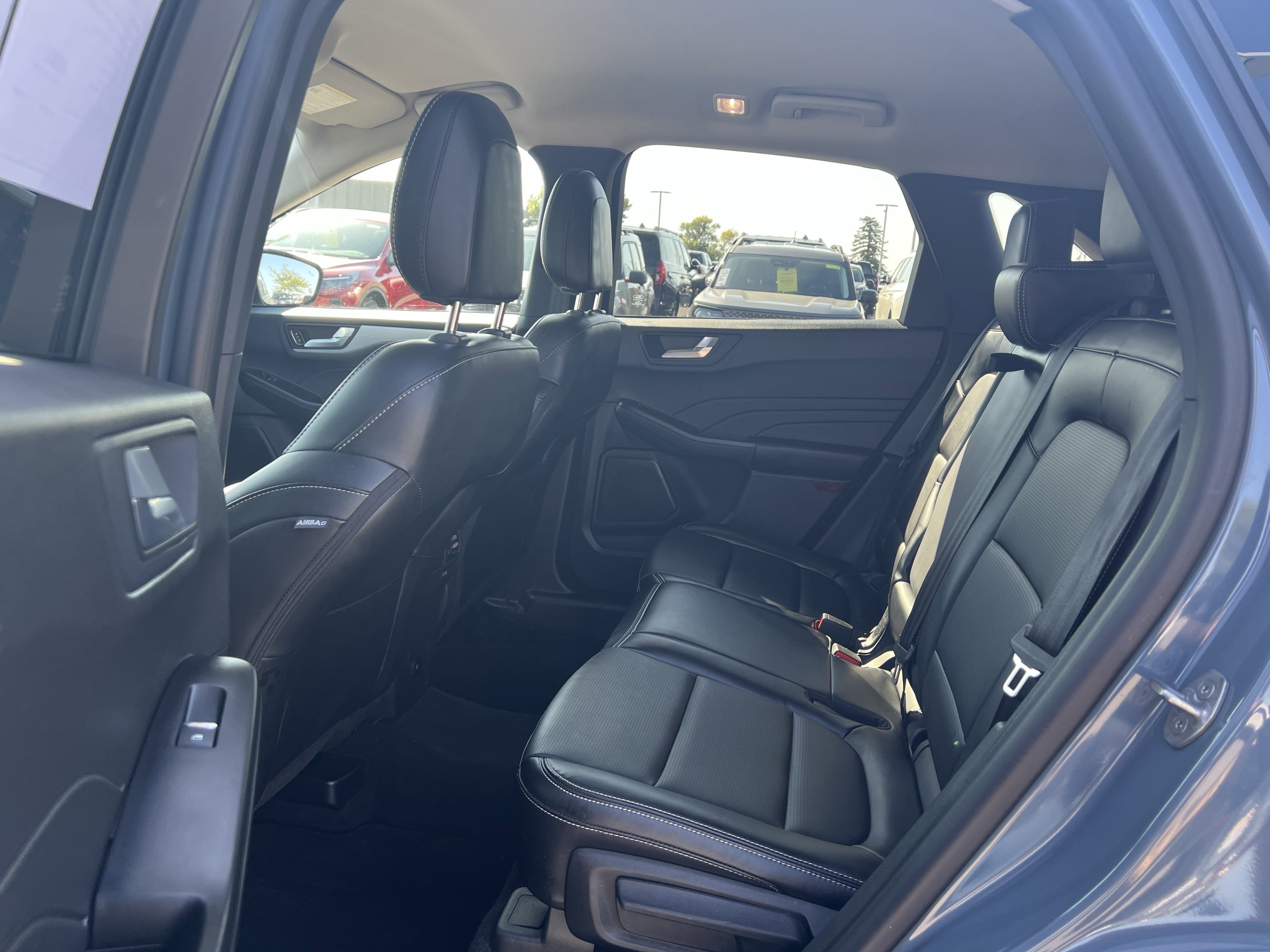 Certified 2023 Ford Escape Platinum w/ Class II Trailer Tow Package image 19