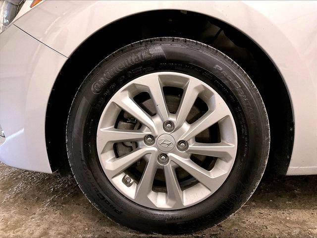 Used 2022 Hyundai Accent SEL FWD image 8