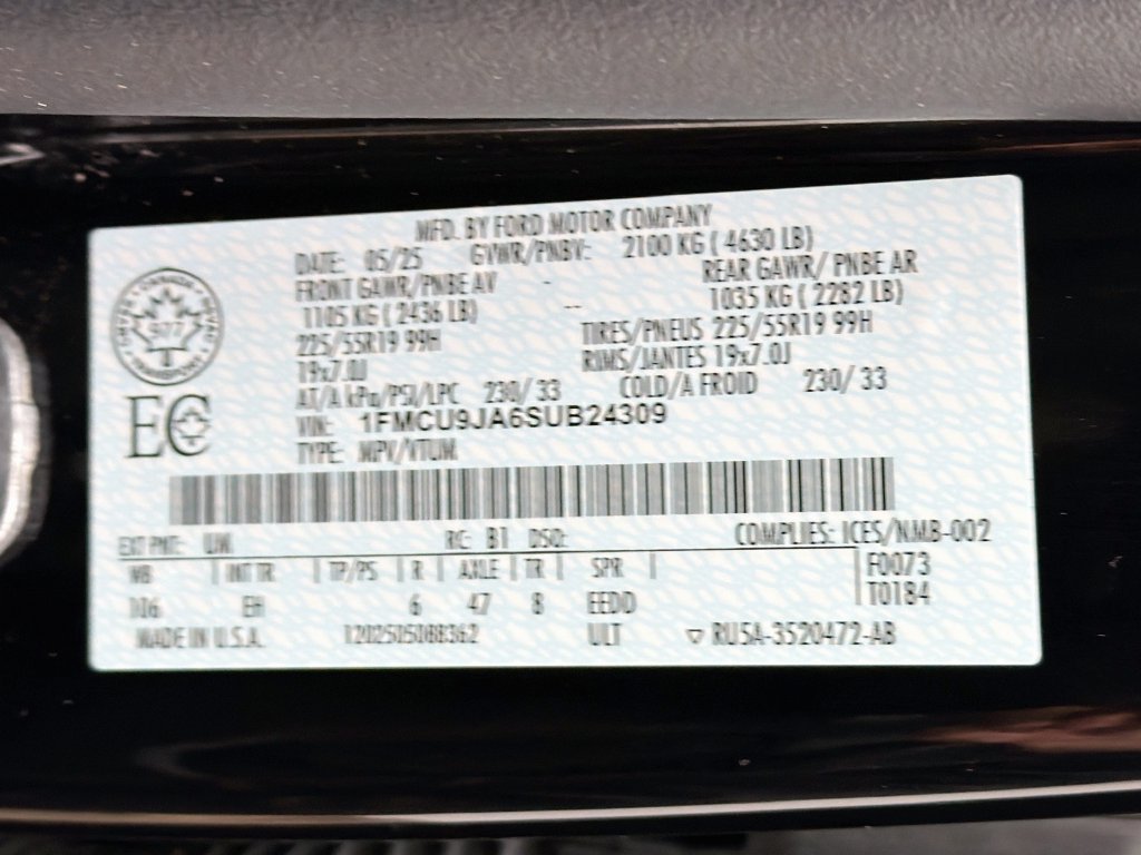 Certified 2025 Ford Escape Platinum AWD/4WD image 33