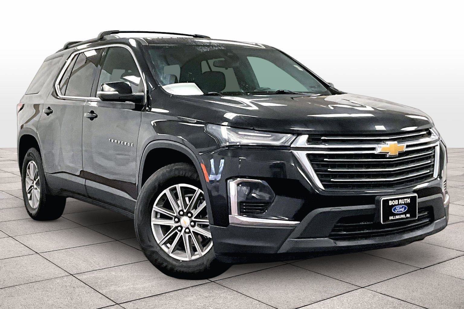 Used 2022 Chevrolet Traverse LT w/ LPO, Cargo Package image 2