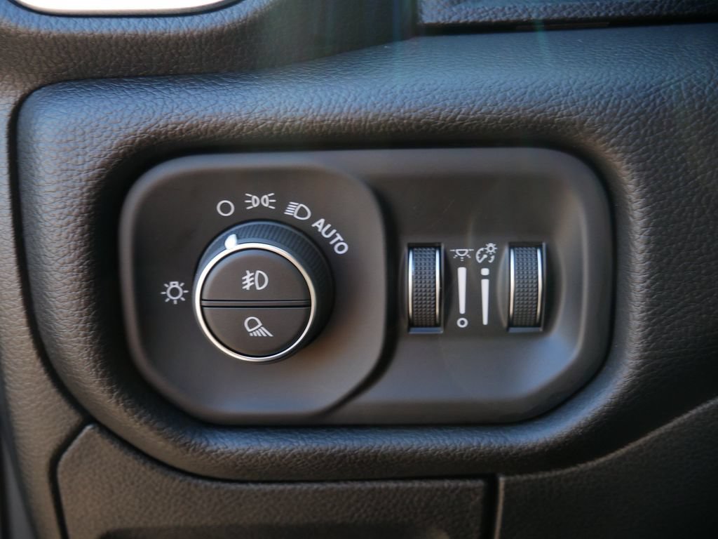 Used 2026 RAM 1500 Big Horn AWD/4WD image 16