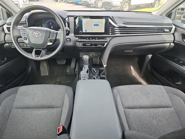 Used 2025 Toyota Camry LE FWD image 31