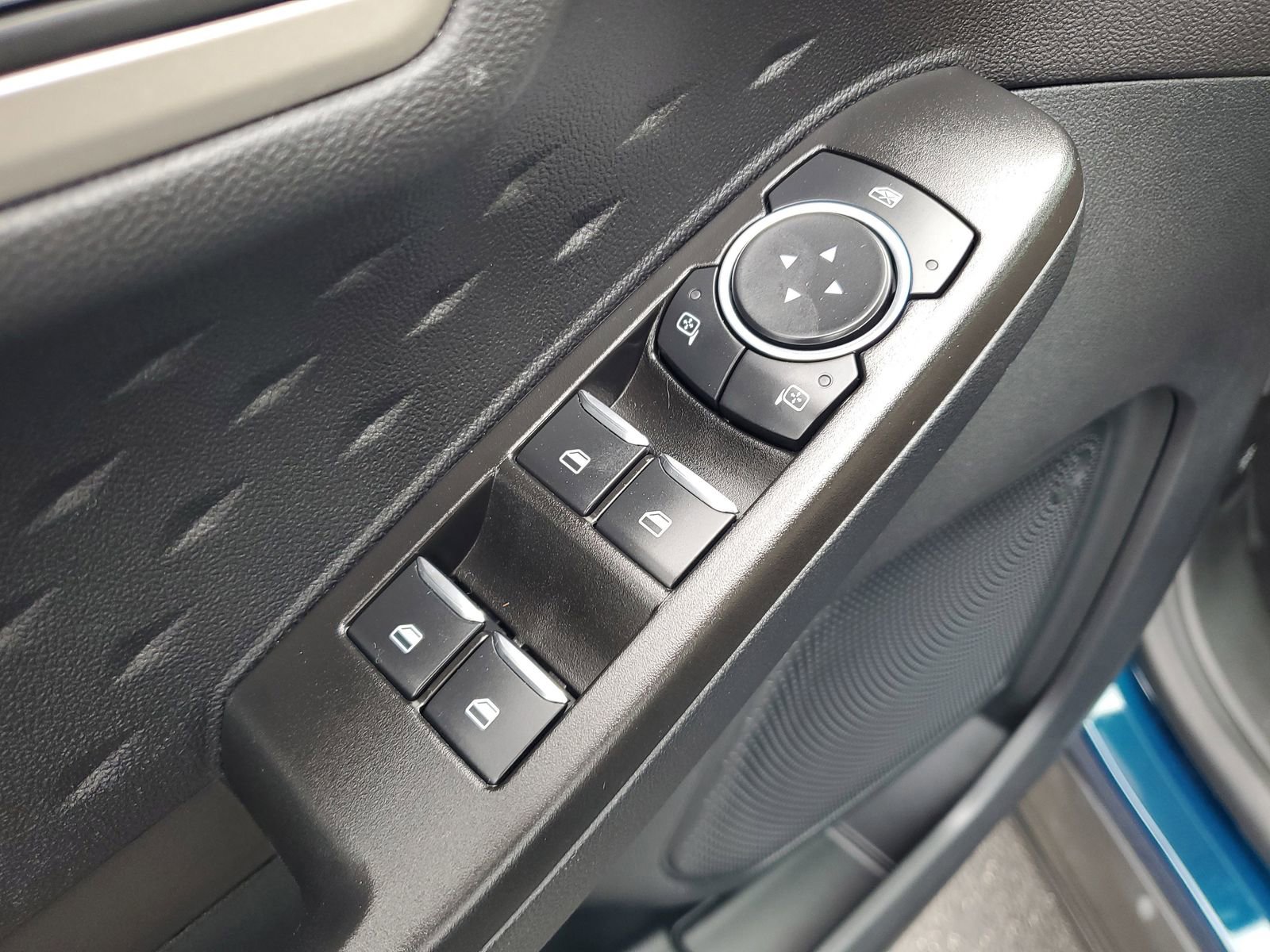 Certified 2020 Ford Escape SEL FWD image 15