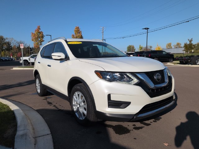 Used 2018 Nissan Rogue SV AWD/4WD image 7