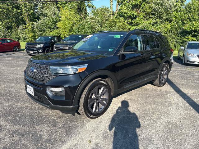 Certified 2024 Ford Explorer XLT w/ Equipment Group 202A